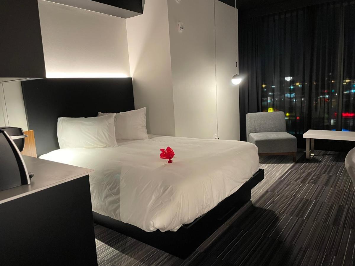 Grand Times Hotel Laval - Centropolis ภายนอก รูปภาพ