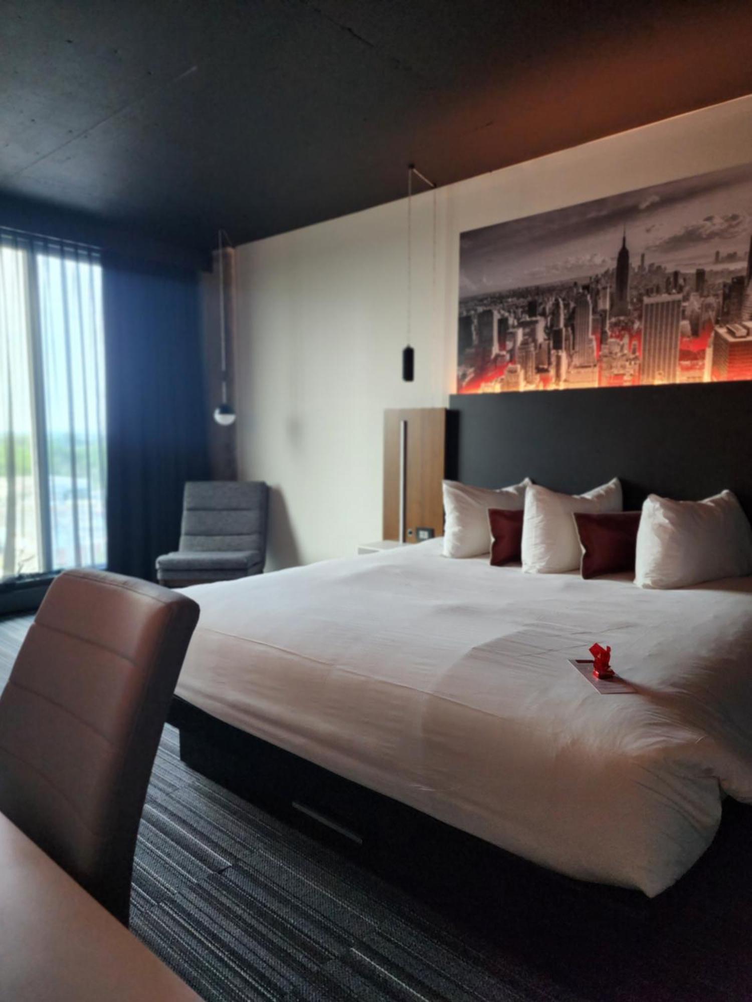 Grand Times Hotel Laval - Centropolis ภายนอก รูปภาพ